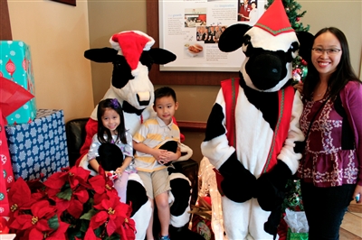 Pictures with Santa Cow 2014